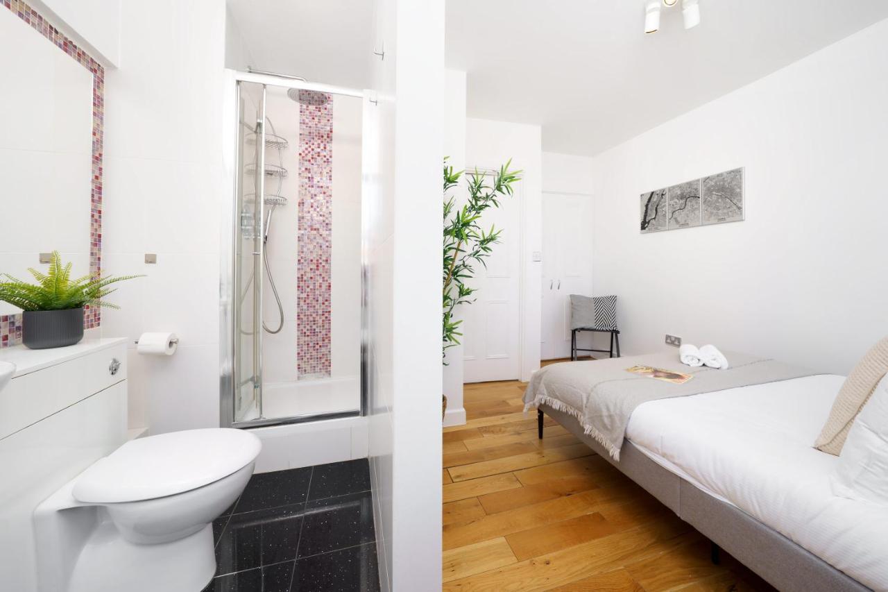 Location Oxford Str, Soho 2 Bedr, 3 Beds, 2 Bath Apartamento Londres