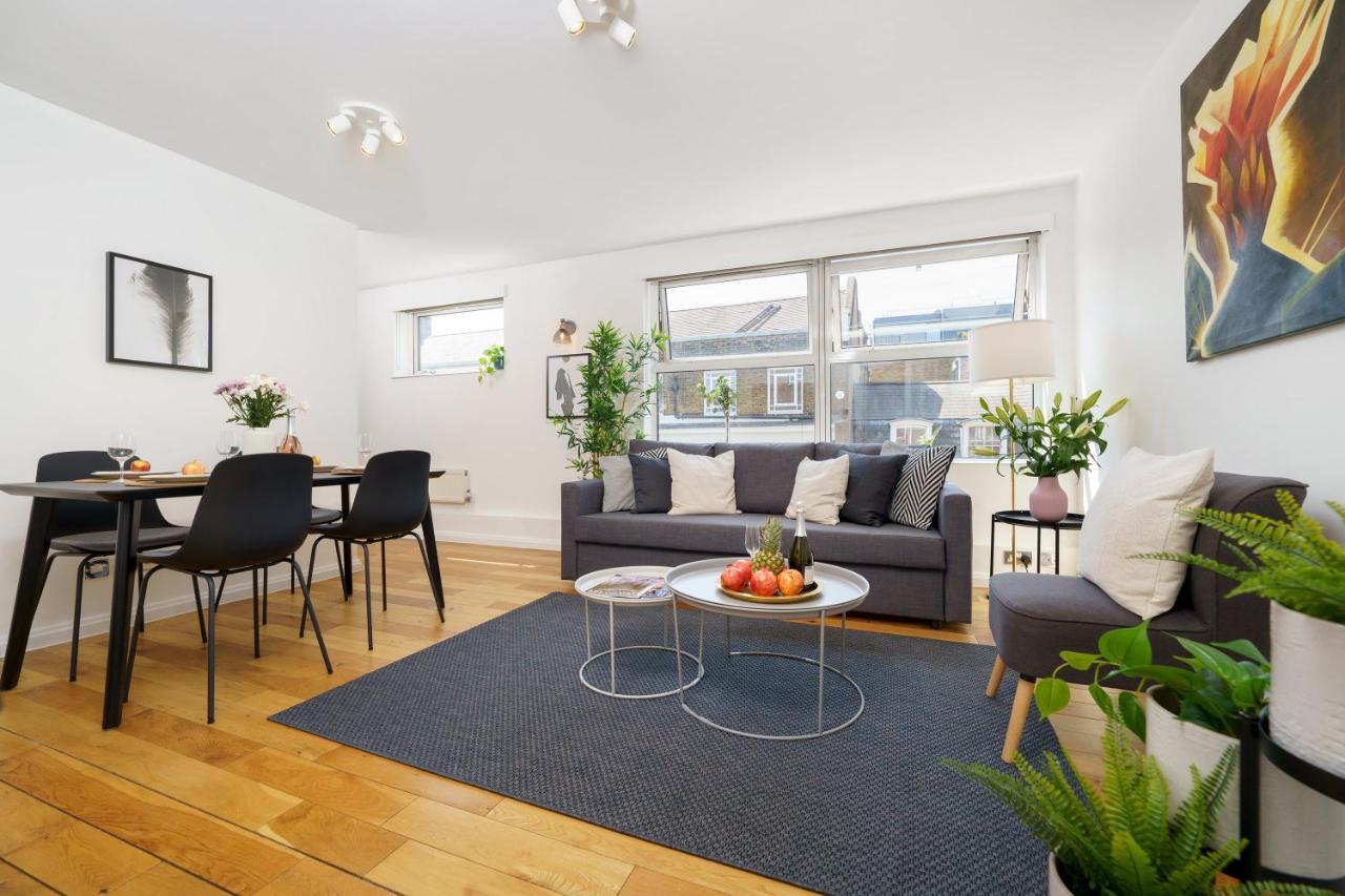 Location Oxford Str, Soho 2 Bedr, 3 Beds, 2 Bath