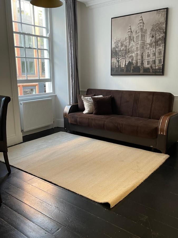 93 Charlotte Apartment *