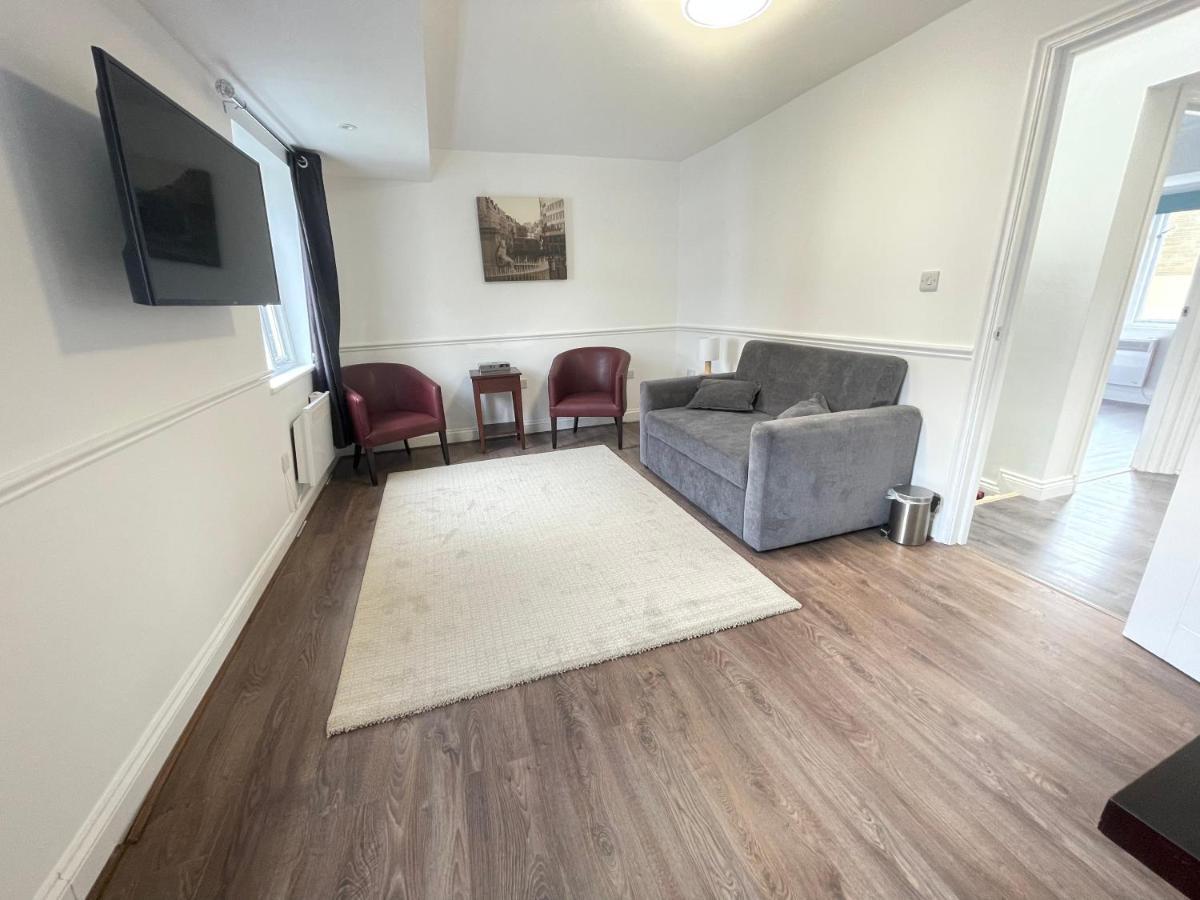 93 Charlotte Apartment London