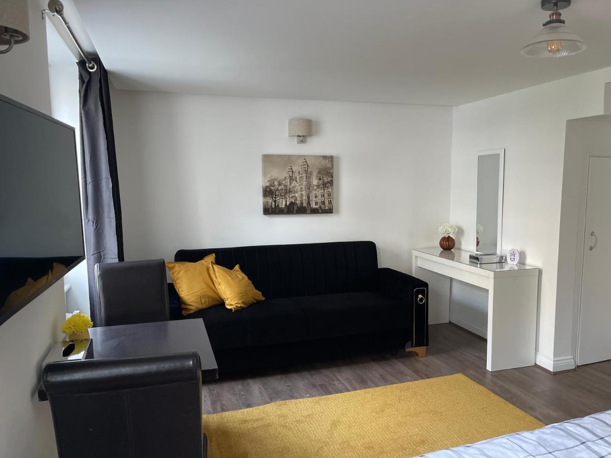 Apartment 93 Charlotte London