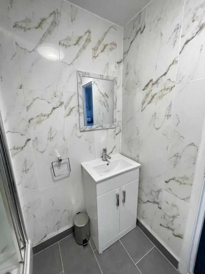 93 Charlotte Apartment London