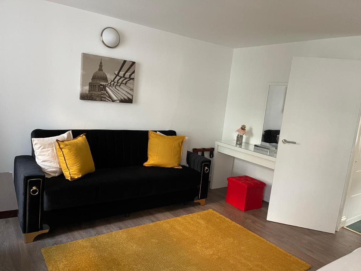 Apartment 93 Charlotte *