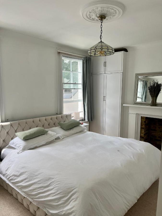 Family With Garden In The Heart Of Hampstead