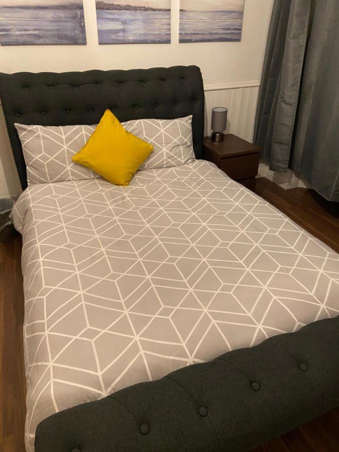 Vakantiehuis Lovely, Recently Refurbished Four Bedroom House..