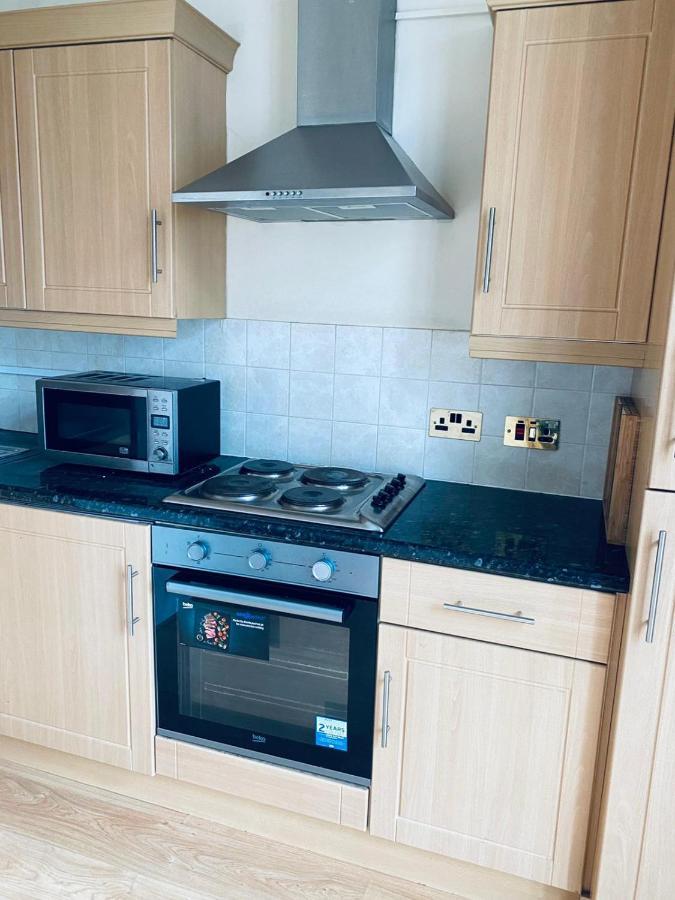 Spacious 2-bedroom, 2-bath Flat With Traditional Decor And Extra Sleeping Capacity In Chelsea *