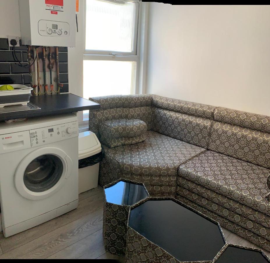 Beautiful Street First Floor One Bedroom B Walthamstow * Londres