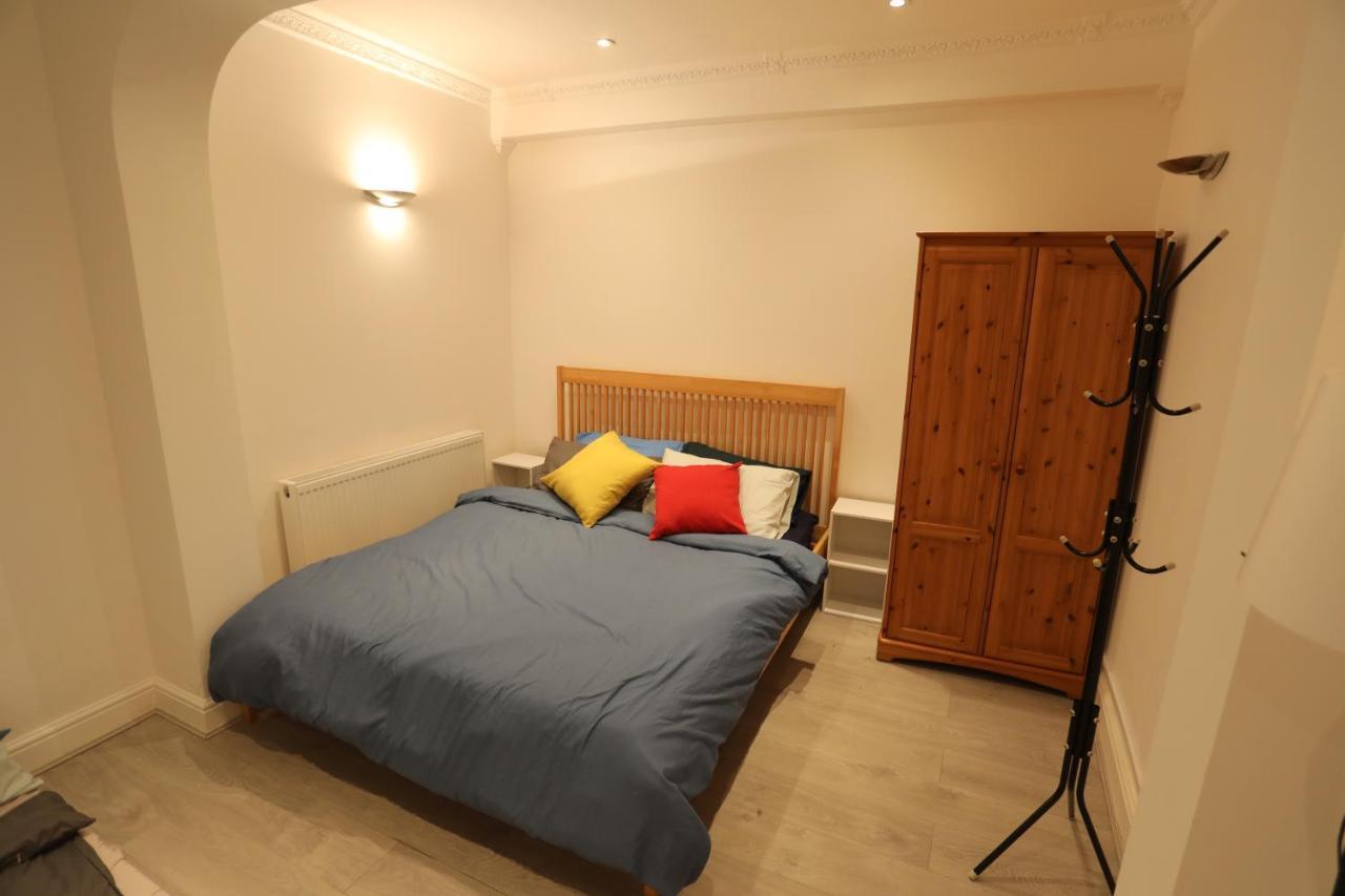 Big Size Family In Wembley Park * London