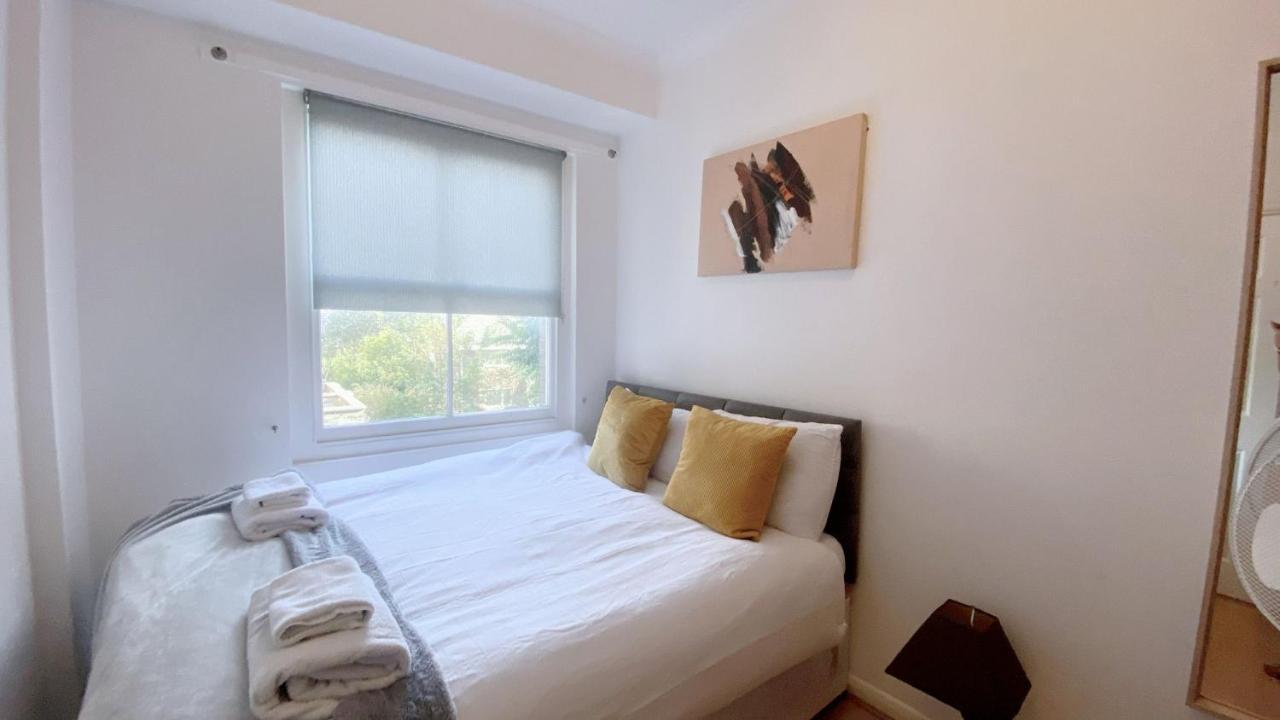 Spacious 2-bedroom, 2-bath Flat With Traditional Decor And Extra Sleeping Capacity In Chelsea Apartamento Londres