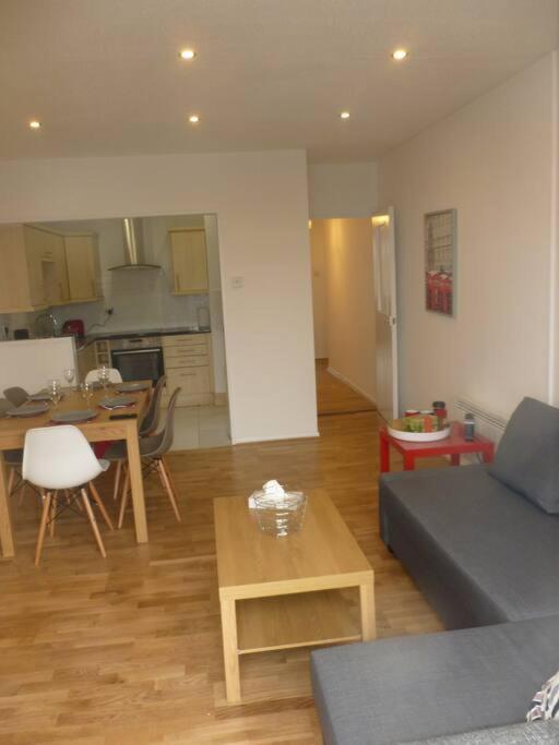 Modern 2 Bedroom Flat In Camden Appartement Londres