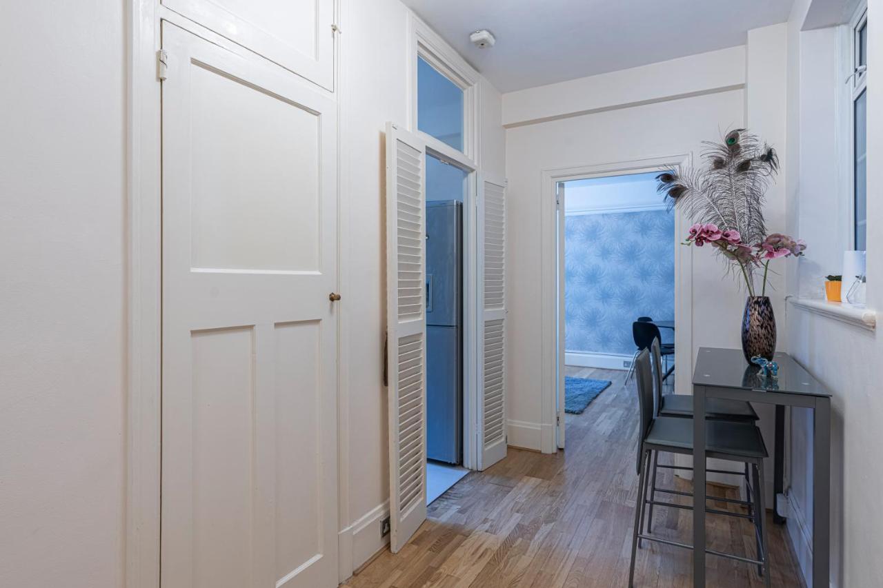 Appartement Charming 2 Bedroom Flat In Kensington High Street *