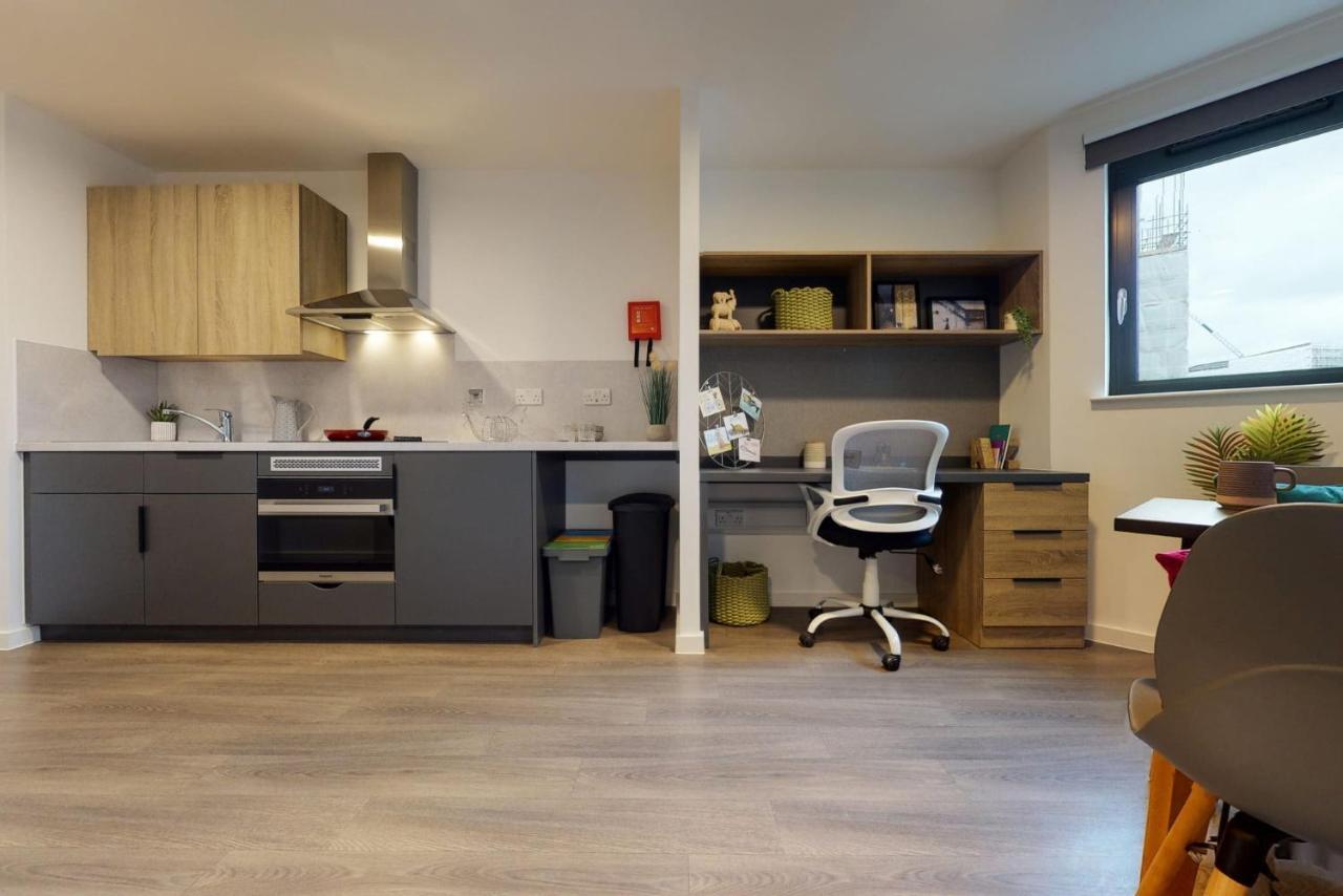 Studios And Cozy Ensuites With Shared Kitchen At Canvas Wembley Apartments
