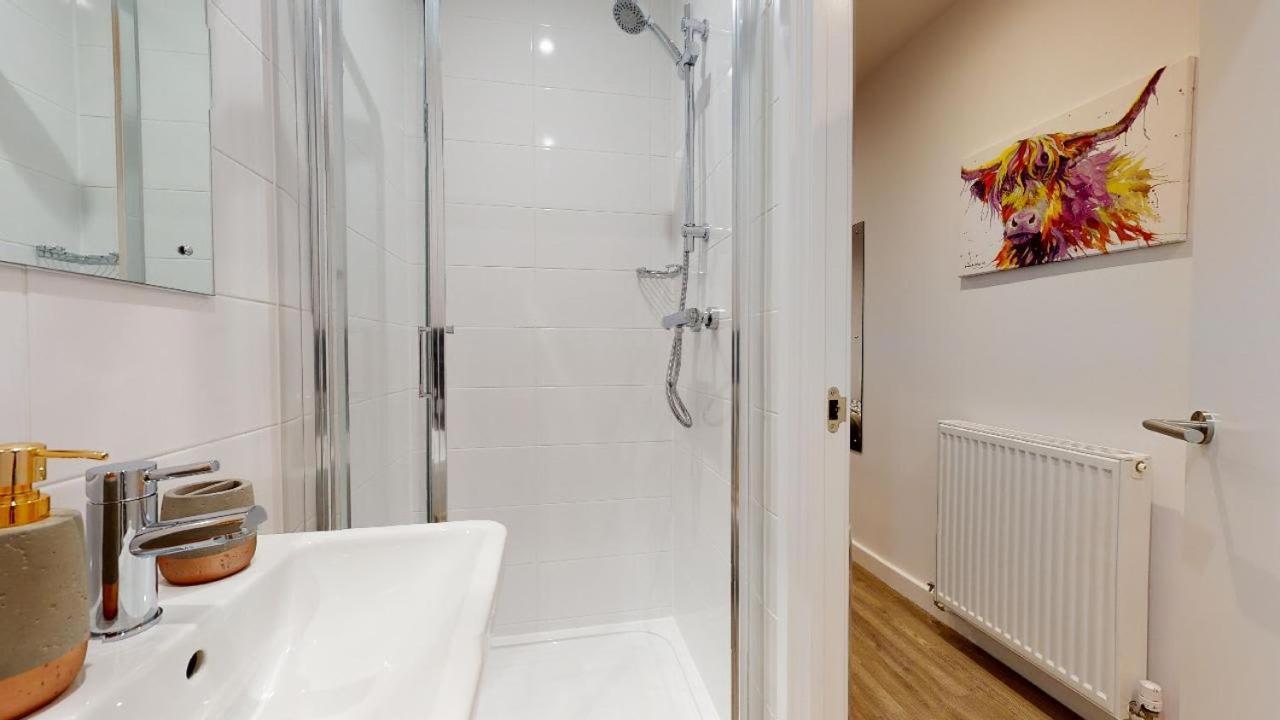 For Students Only Private Bedrooms With Shared Kitchen At Great Court In Apartment
