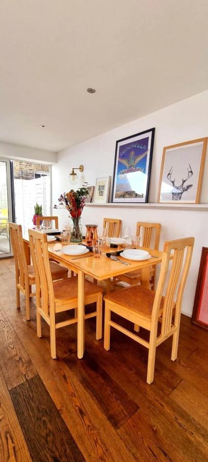 Casa de férias Stylish 3 Bedroom Townhouse In Brockley With Large Garden Londres
