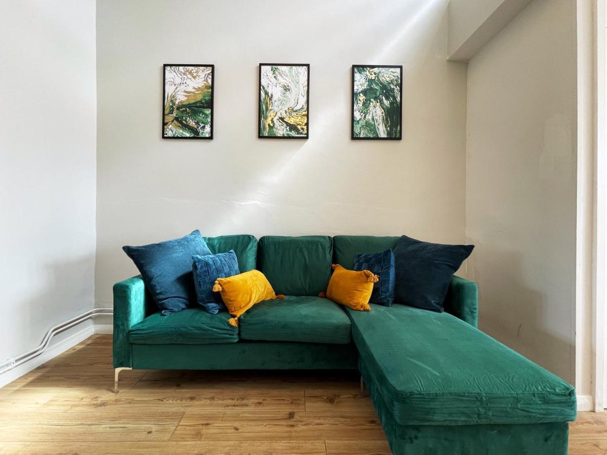 Pam's At Chelsea Apartment *