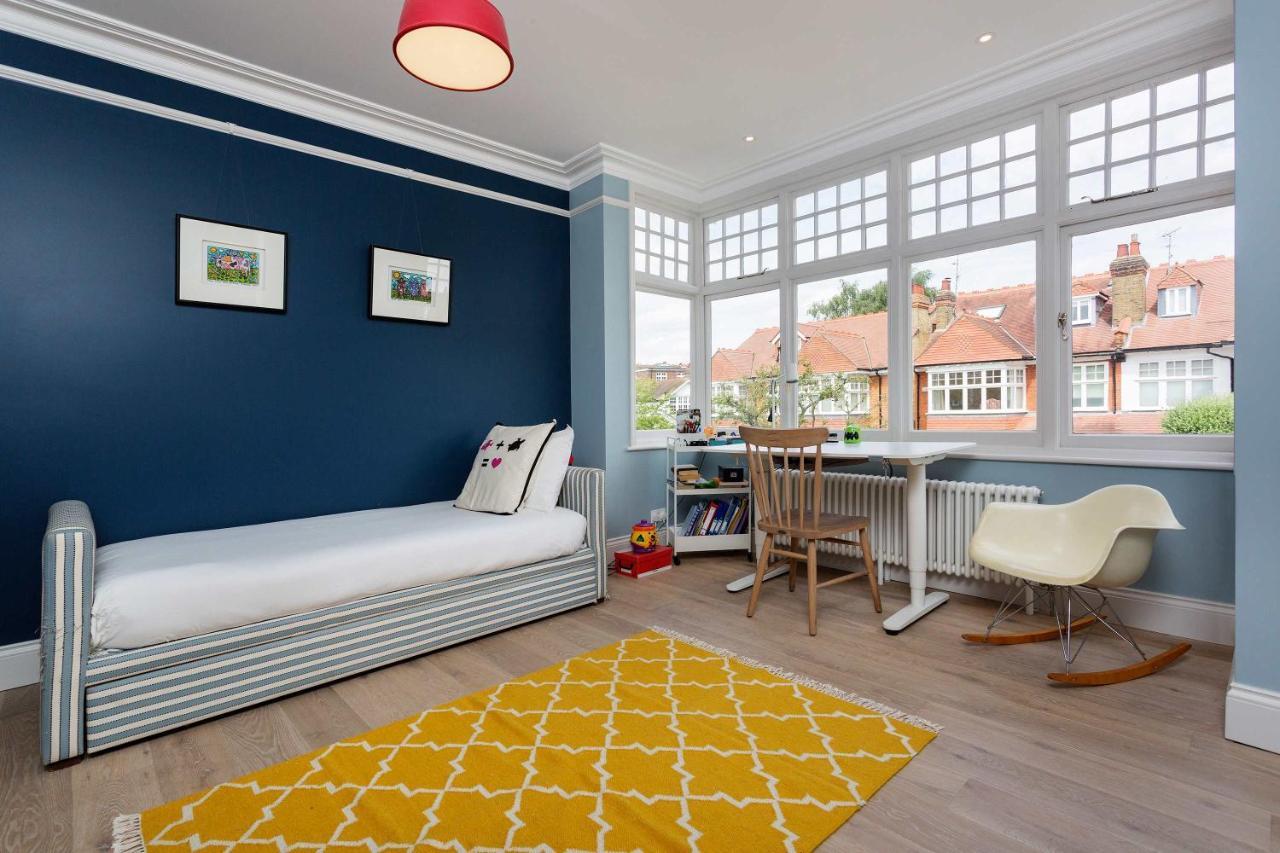 Veeve - Quartz House London