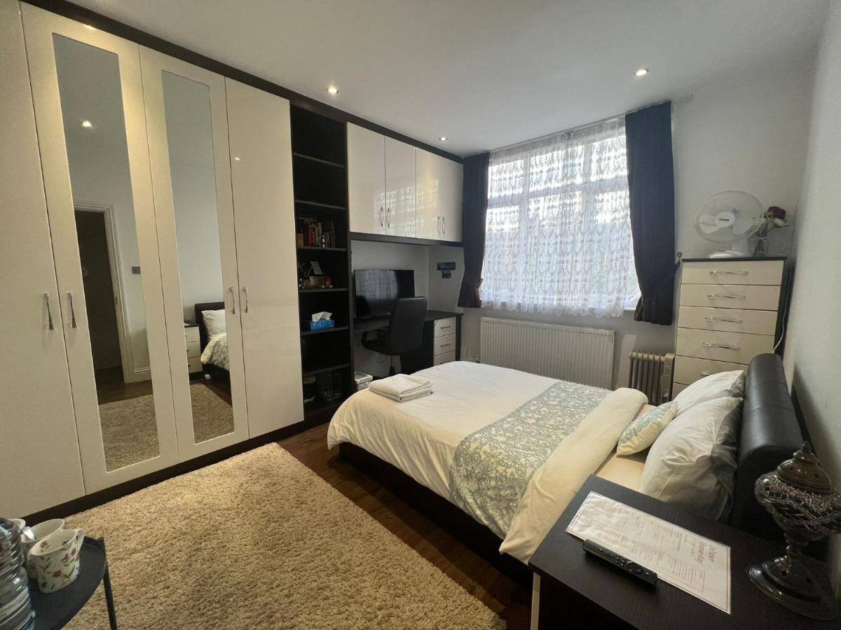 Deluxe Near Tottenham Hotspur Stadium Habitación en casa particular Londres