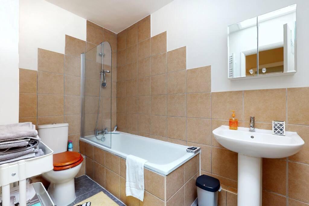 Lovely 1 Bedroom Flat In Wimbledon