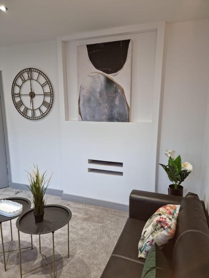 Remarkable 3-bed In Apartamento Londres
