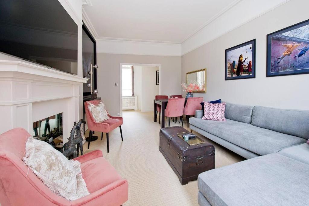 Stylish Getaway In The Heart Of The