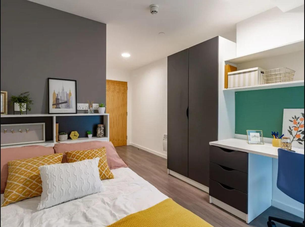 Modern Rooms In Wembley, Sk Casa de hóspedes Londres