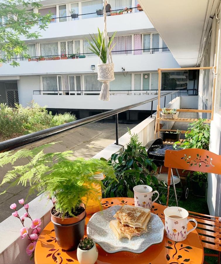 Garden Beautiful Cozy Flat , Recent Decorated. London