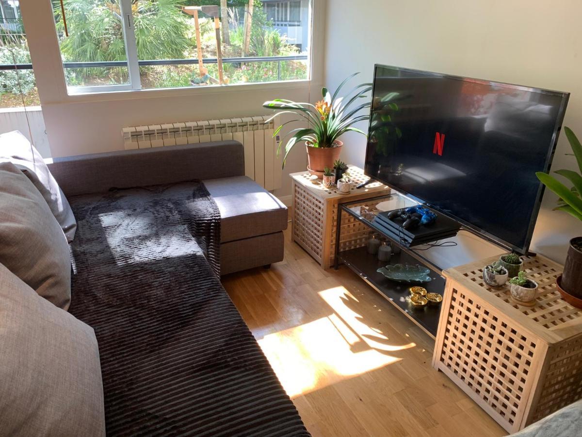 Garden Beautiful Cozy Flat , Recent Decorated. London