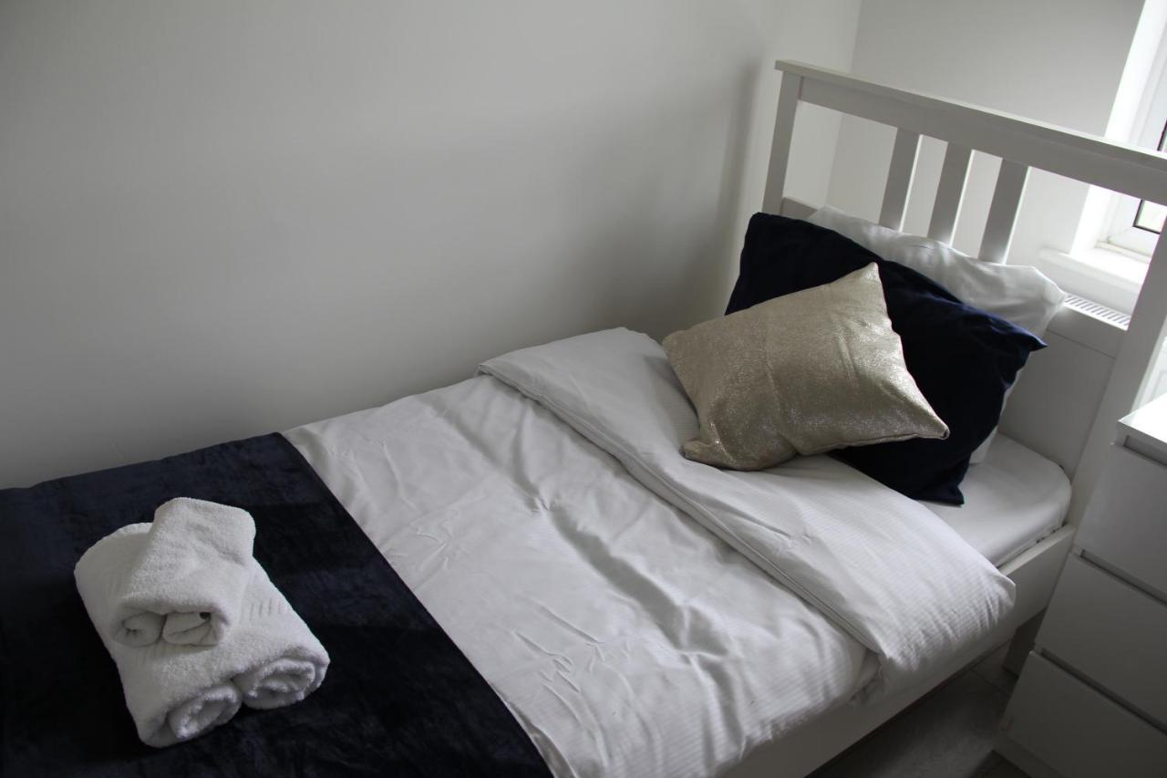 Gresham - Close To Excel, Contractors, Relocators, Paid Parking