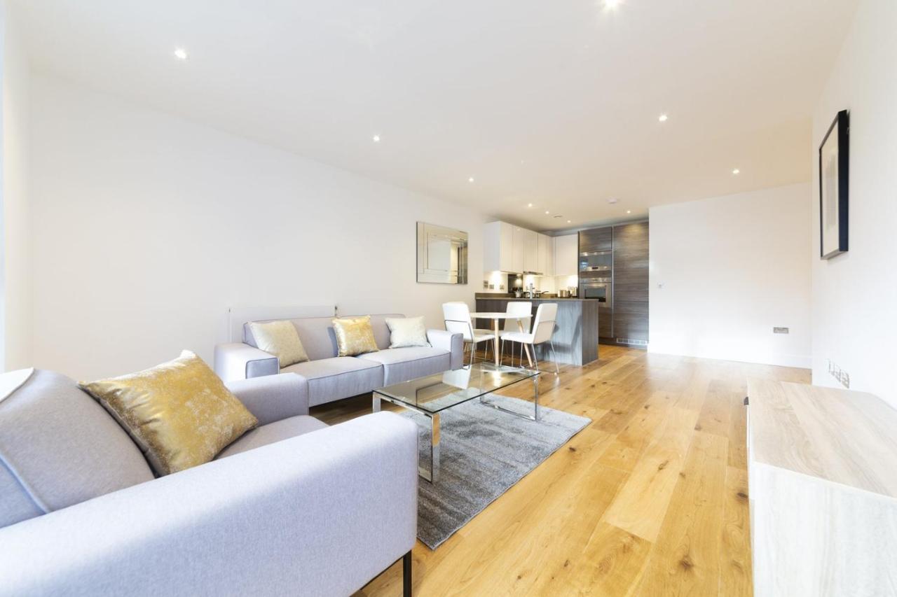 Stylish Family Sized 2 Bedroom Apartamento