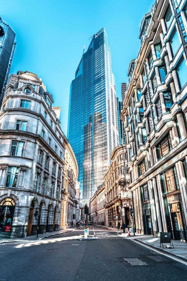 Thames River Apartment London