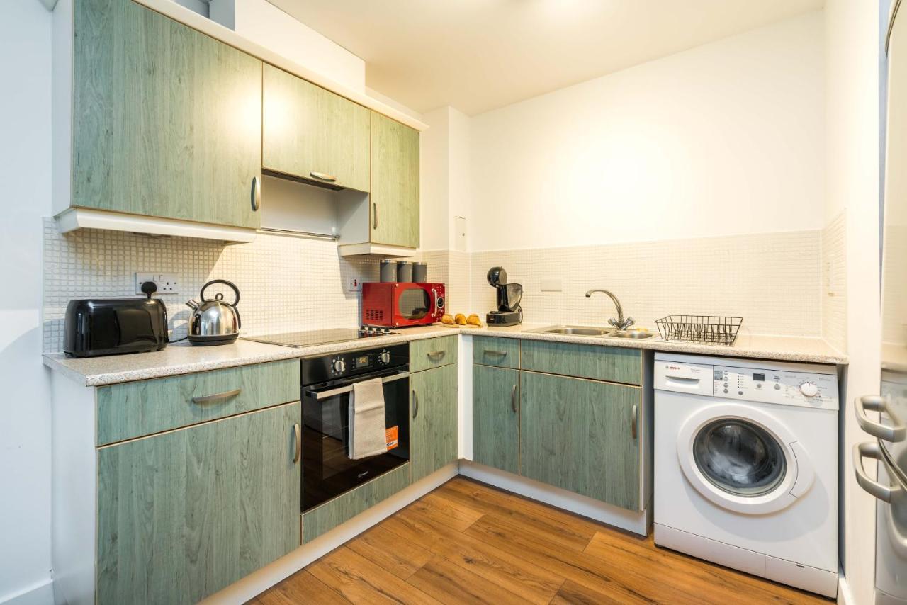 Fast Internet One Bedroom In Greater London, Id Required Apartamento Londres