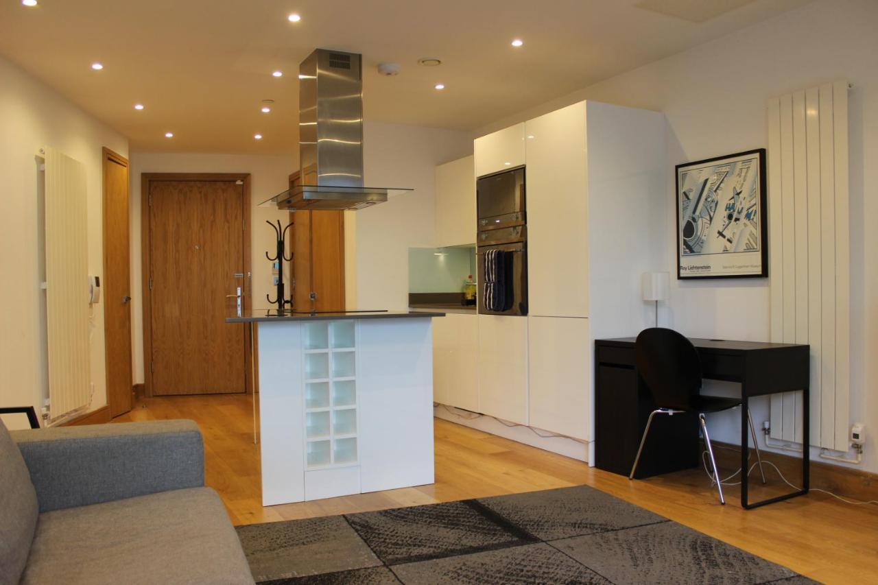 Apartment Luxury Canary Wharf 2 Bed With Panoramic Views *
