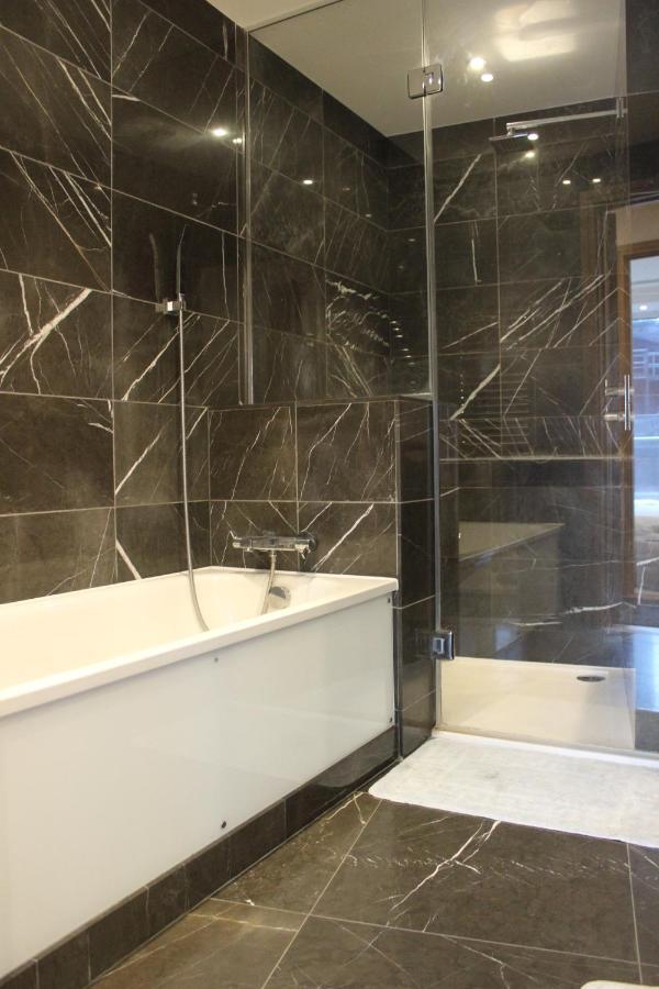 Luxury Canary Wharf 2 Bed With Panoramic Views *