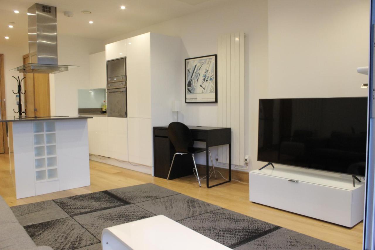 Luxury Canary Wharf 2 Bed With Panoramic Views