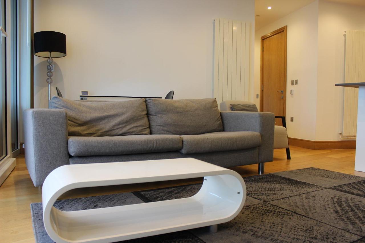Luxury Canary Wharf 2 Bed With Panoramic Views Apartment