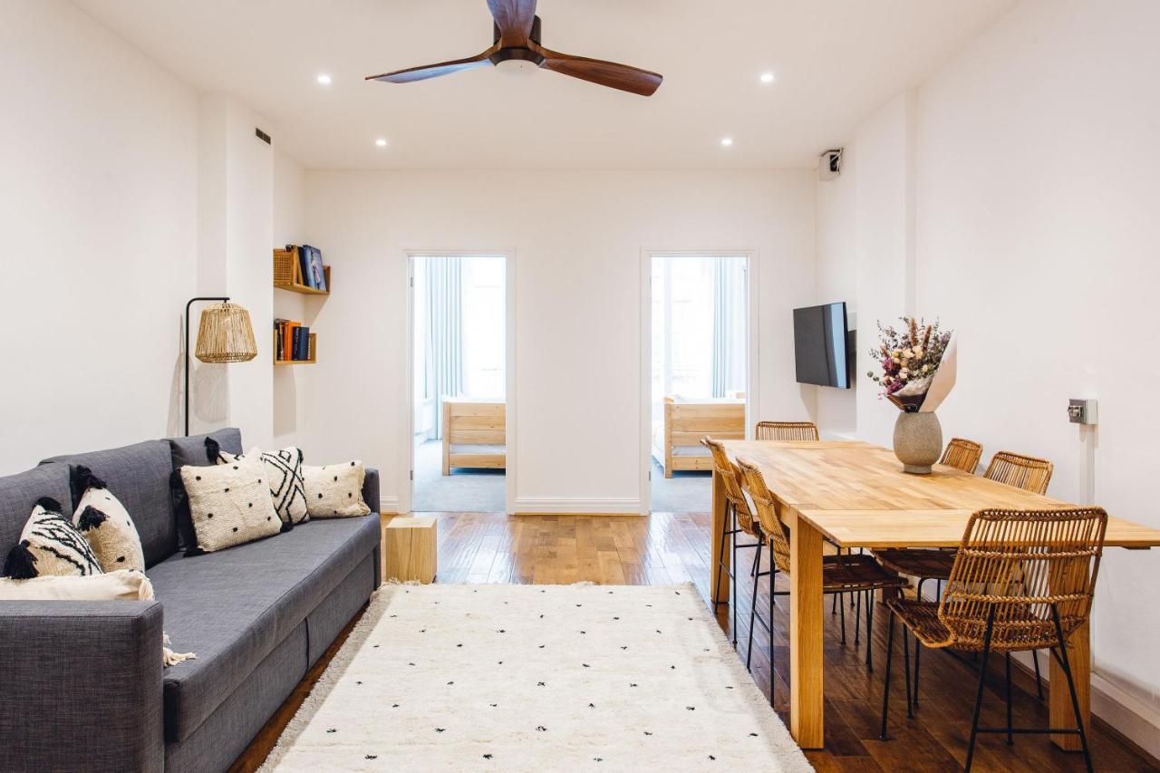 2 Bedroom Right On Trafalgar Square Appartement *