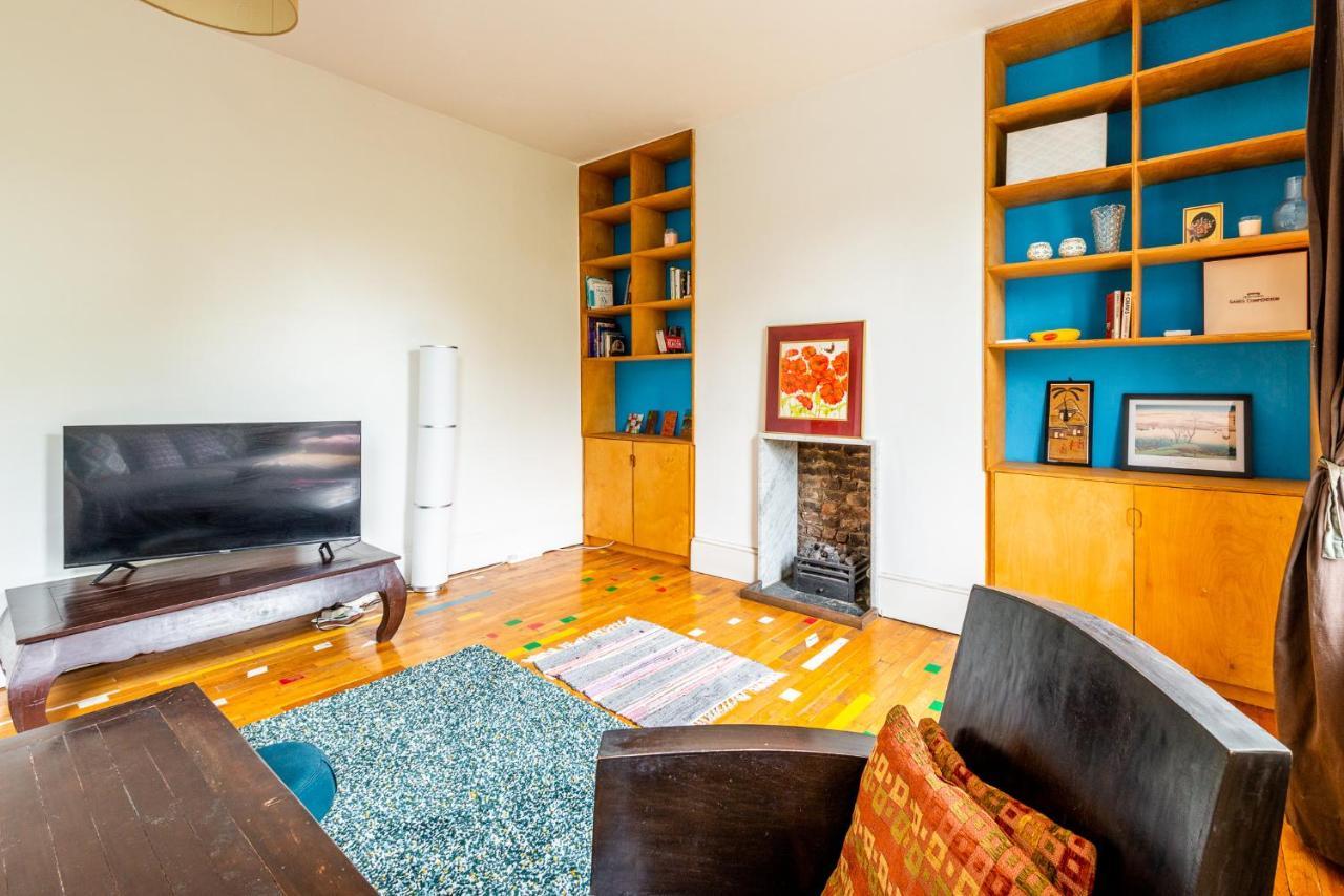 Pass The Keys Charming Duplex Flat By Oval Londres