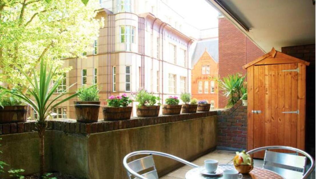 Super Beautiful Three Bedroom Londen
