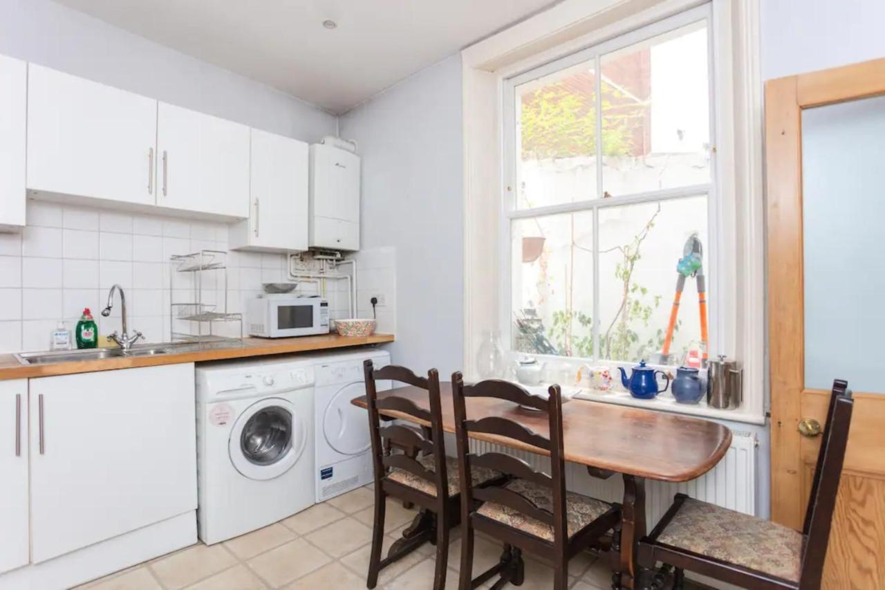 Cosy 2 Bedroom In With Garden Apartment