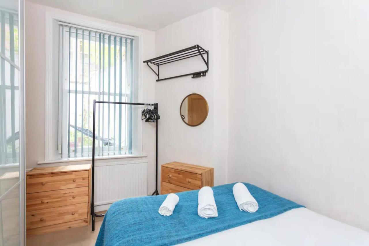 Cosy 2 Bedroom In With Garden * Londres