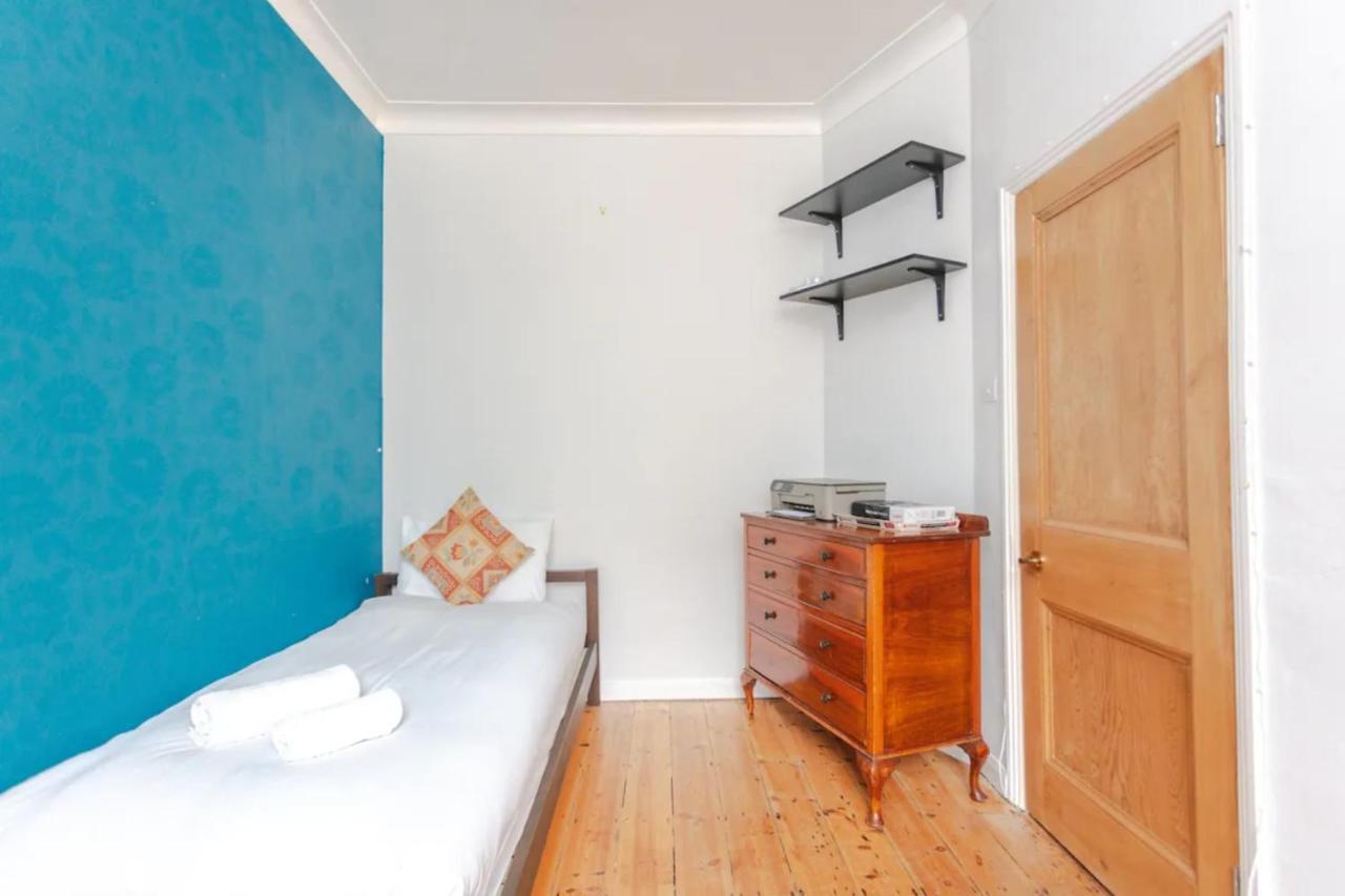 Cosy 2 Bedroom In With Garden * Londres