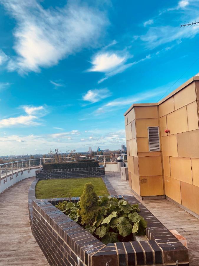 Apartment Stylish 2bed2bath Flat Roof Garden View London