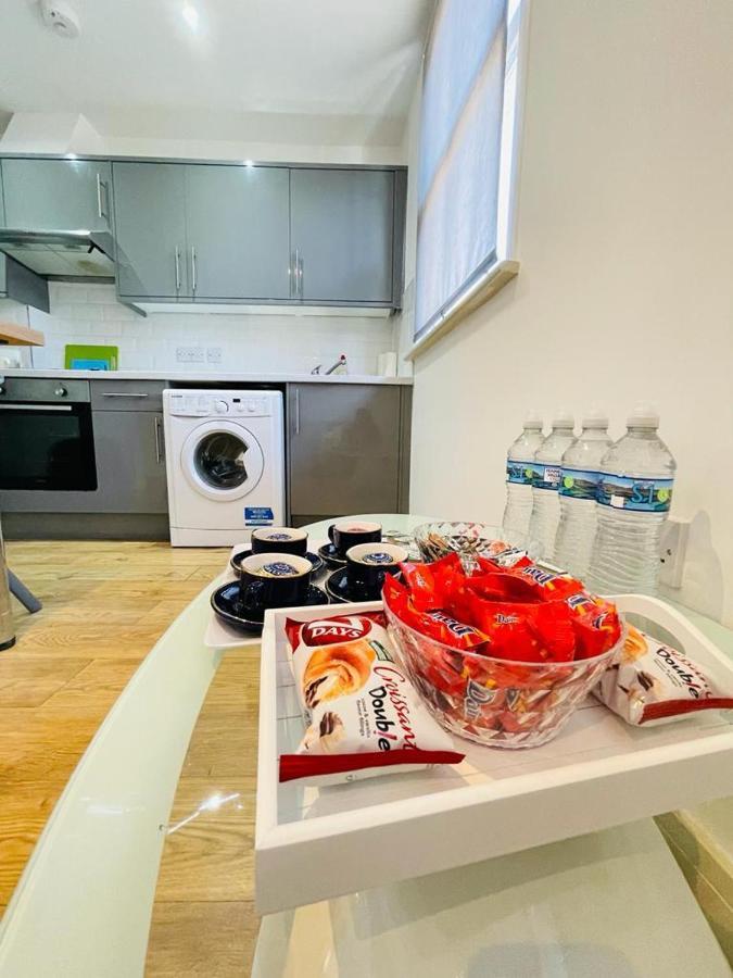 Apartment Lovely 2 Bedroom Serviced In