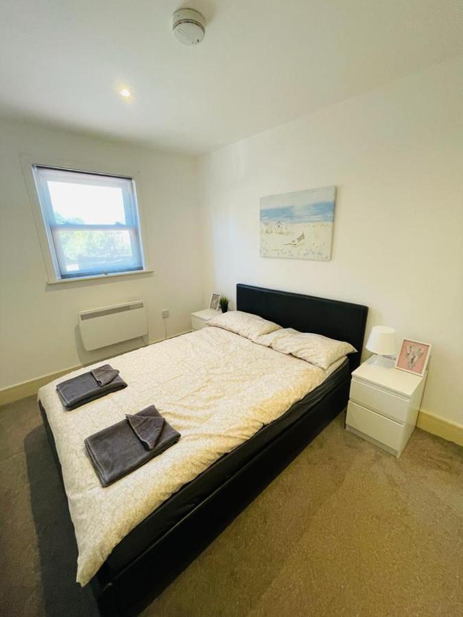 Appartement Lovely 2 Bedroom Serviced In *