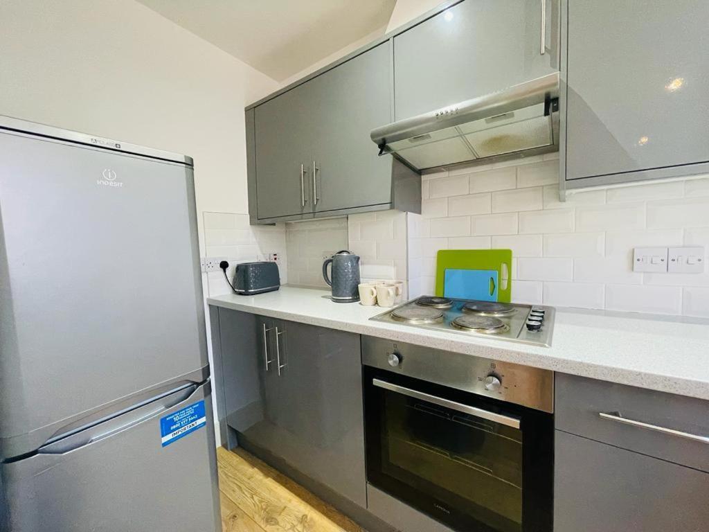 Appartement Lovely 2 Bedroom Serviced In