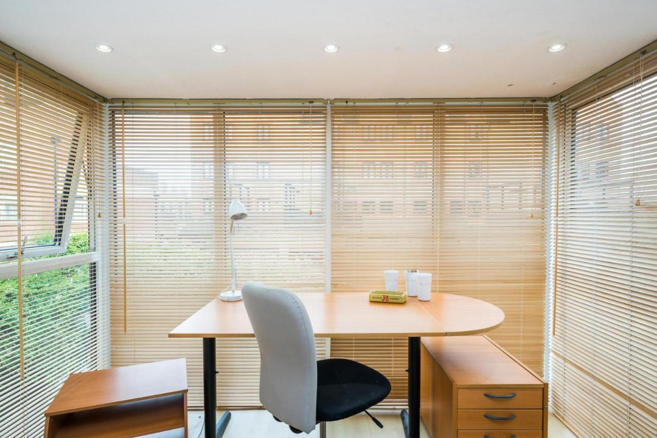 Modern 4 Bedroom Terraced House By The Thames Appartement Londres