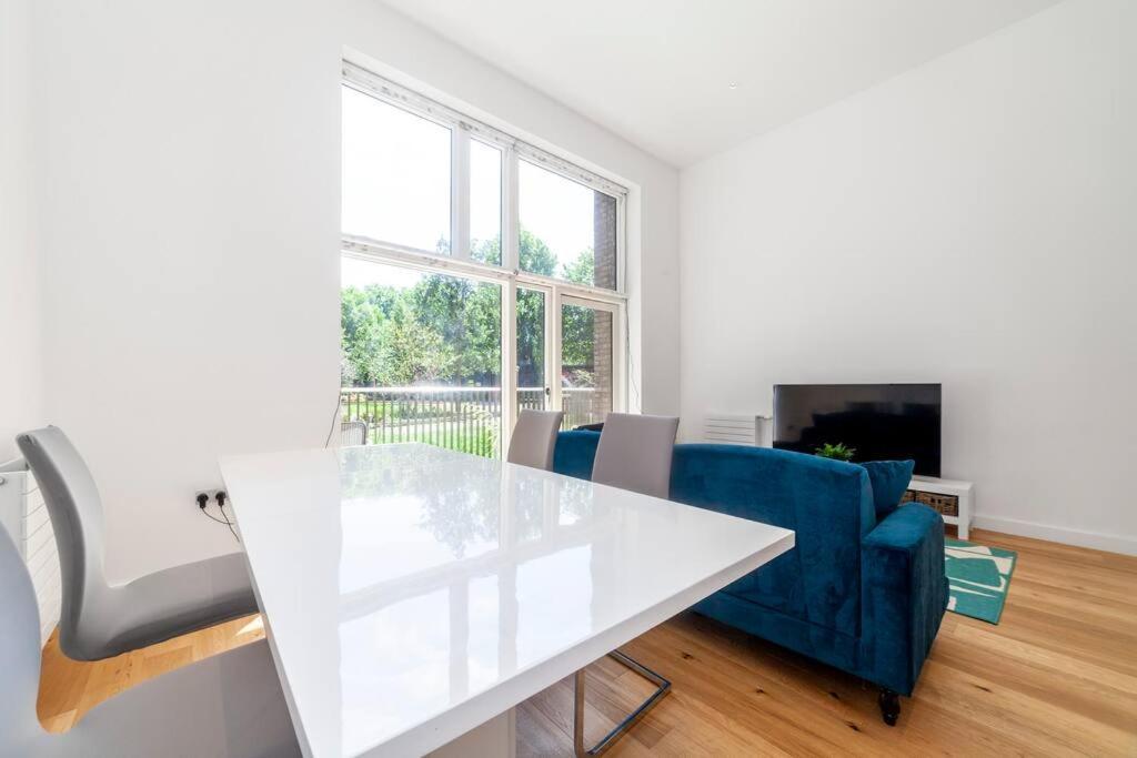 Apartamento Stunning New 3 Bdr Duplex Wbalcony, East