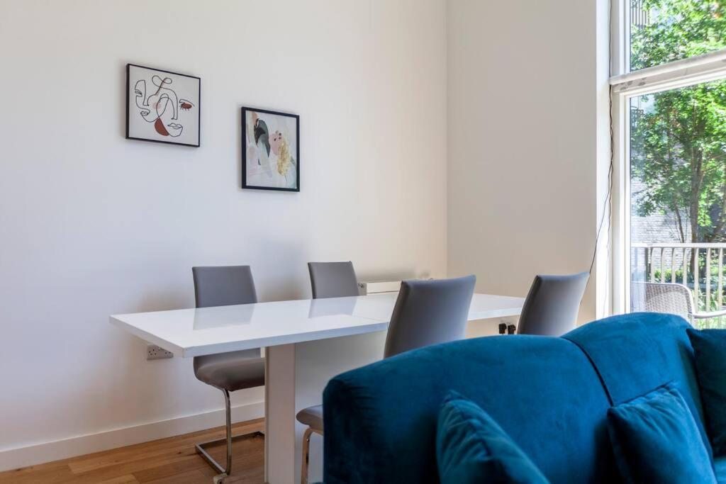 Apartamento Stunning New 3 Bdr Duplex Wbalcony, East
