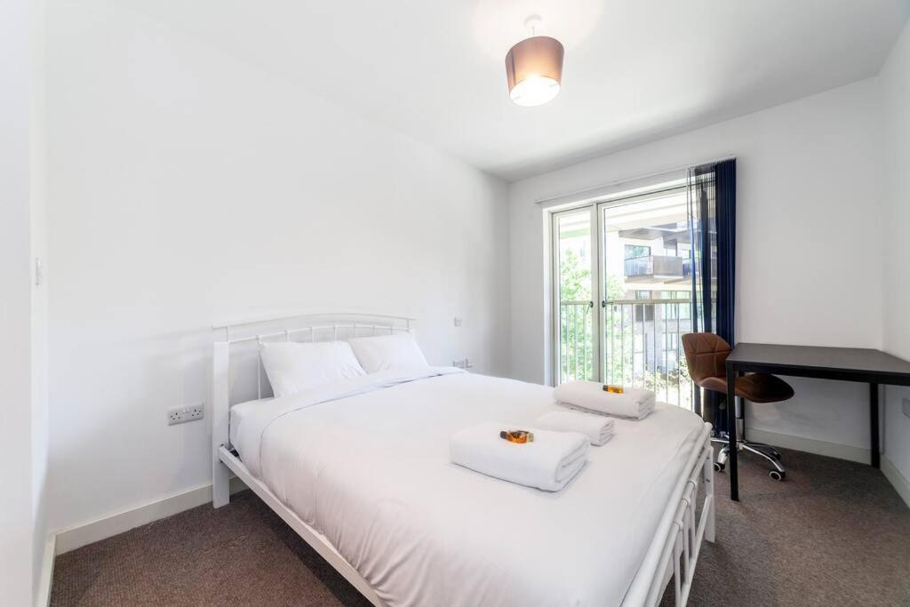 Apartamento Stunning New 3 Bdr Duplex Wbalcony, East Londres