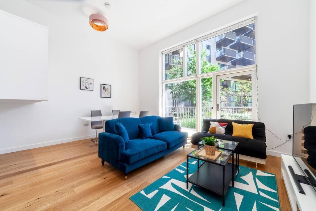Stunning New 3 Bdr Duplex Wbalcony, East Apartamento